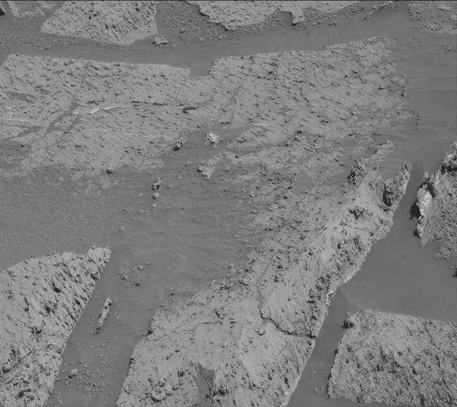 Sol 3194: Mast Camera (Mastcam)