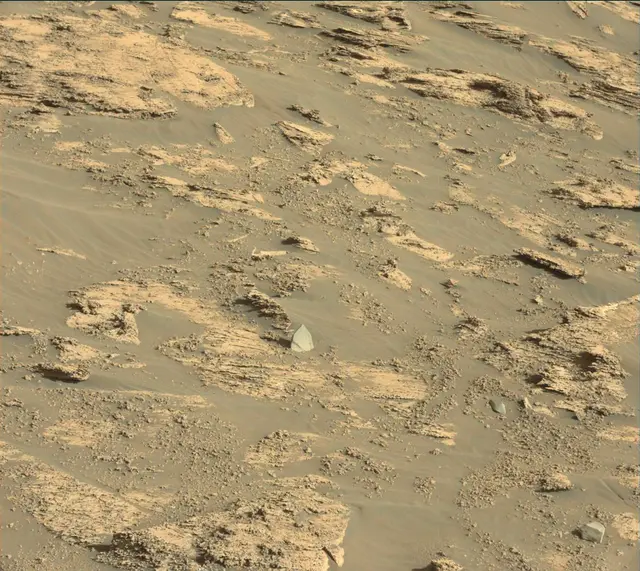 Sol 3197: Mast Camera (Mastcam)