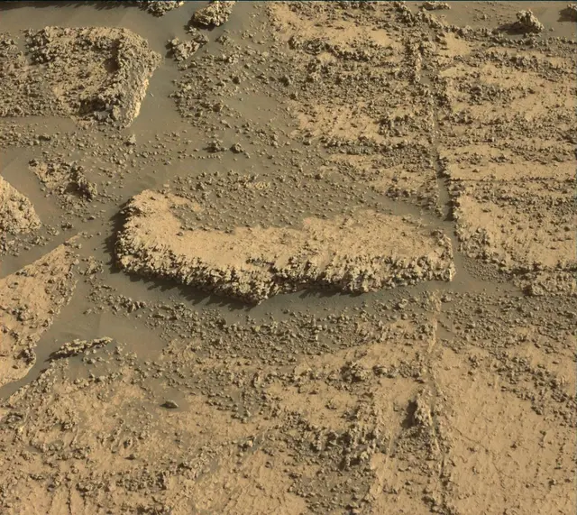 Sol 3197: Mast Camera (Mastcam)