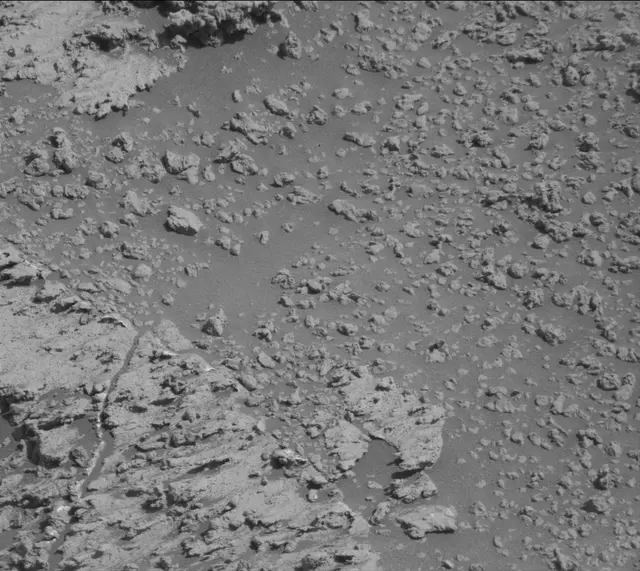 Sol 3197: Mast Camera (Mastcam)