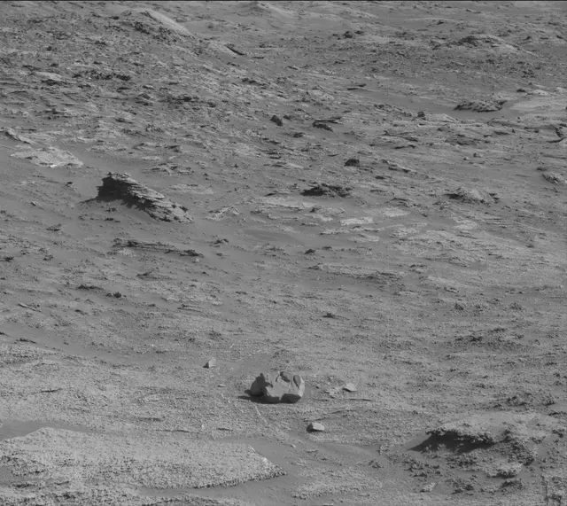 Sol 3199: Mast Camera (Mastcam)