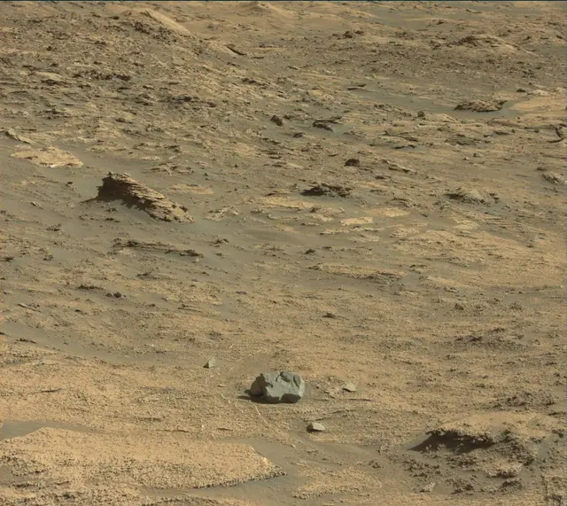 Sol 3199: Mast Camera (Mastcam)