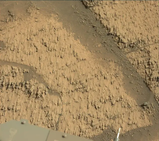 Sol 3199: Mast Camera (Mastcam)