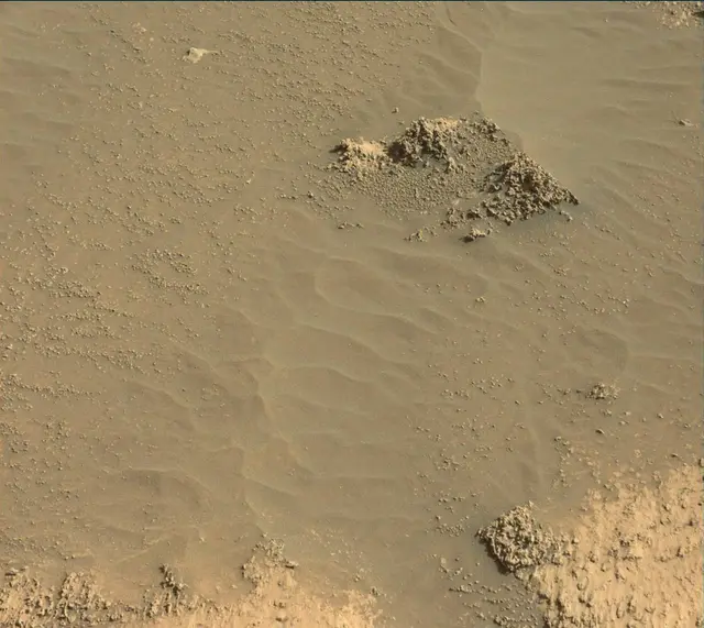 Sol 3199: Mast Camera (Mastcam)