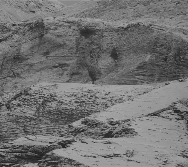 Sol 3199: Mast Camera (Mastcam)