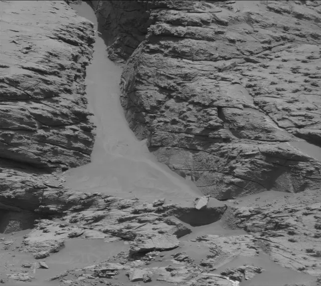 Sol 3199: Mast Camera (Mastcam)