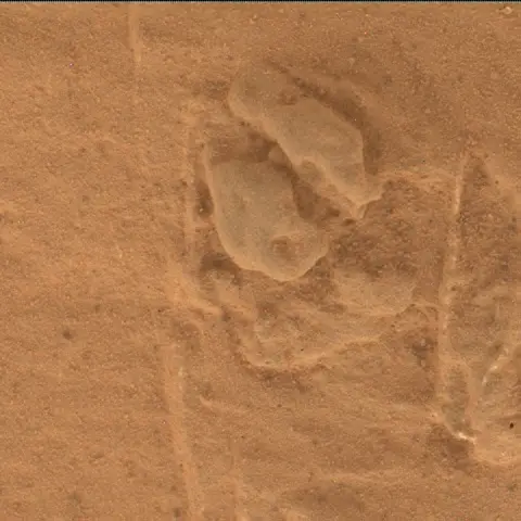 Sol 3199: Mars Hand Lens Imager (MAHLI)