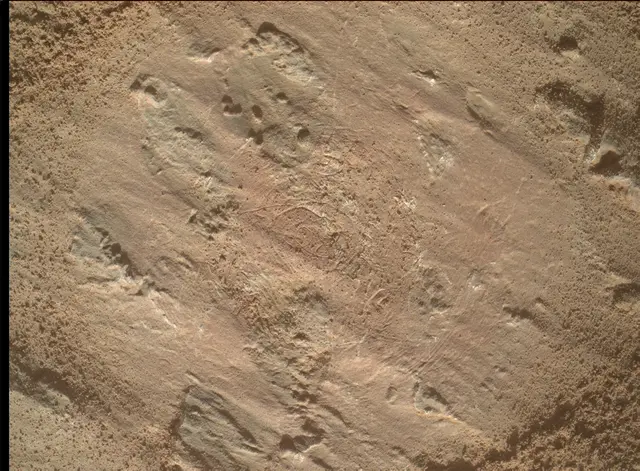 Sol 3201: Mars Hand Lens Imager (MAHLI)