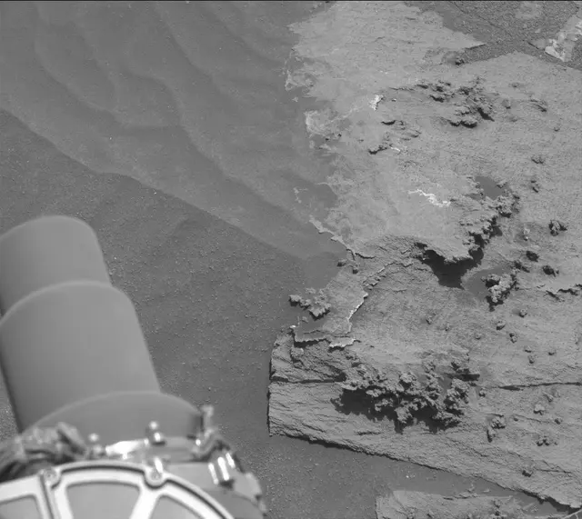 Sol 3208: Mast Camera (Mastcam)
