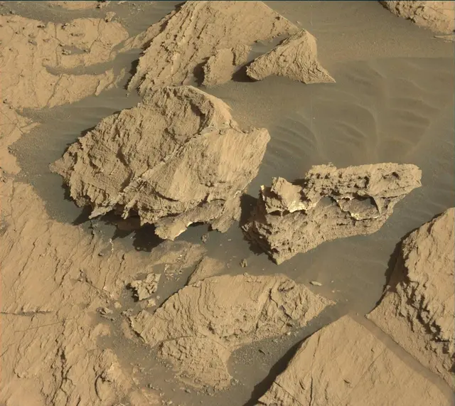 Sol 3211: Mast Camera (Mastcam)