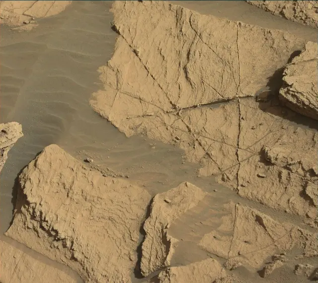 Sol 3211: Mast Camera (Mastcam)