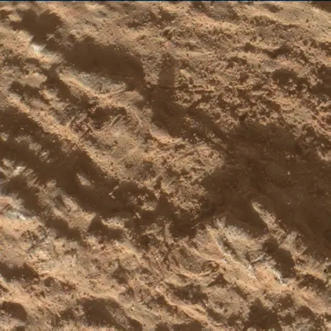 Sol 3214: Mars Hand Lens Imager (MAHLI)