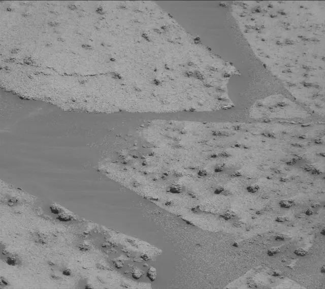 Sol 3221: Mast Camera (Mastcam)