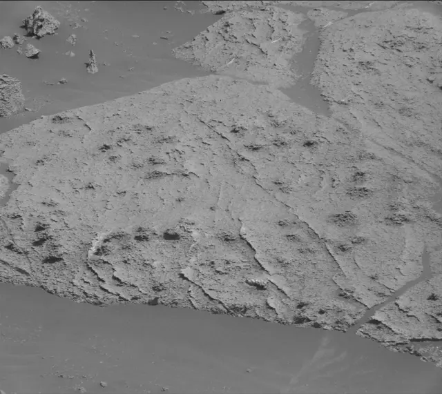 Sol 3221: Mast Camera (Mastcam)