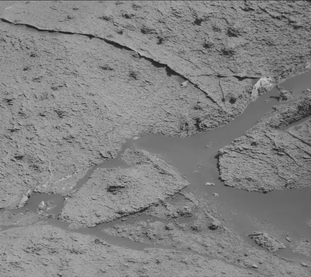 Sol 3221: Mast Camera (Mastcam)