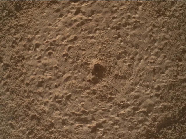 Sol 3221: Mars Hand Lens Imager (MAHLI)