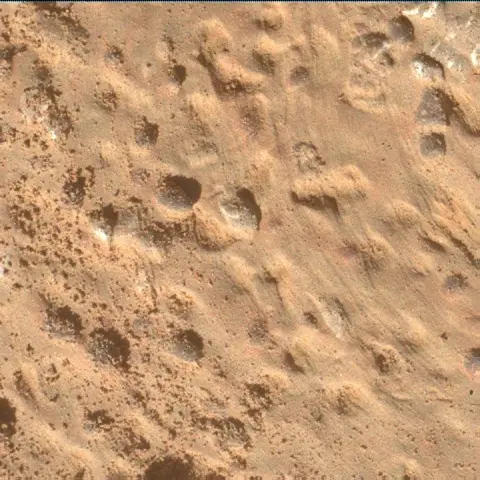 Sol 3224: Mars Hand Lens Imager (MAHLI)