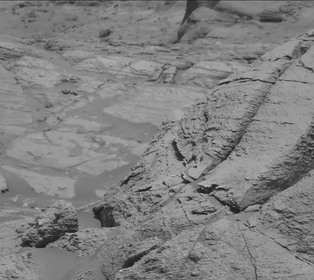Sol 3232: Mast Camera (Mastcam)