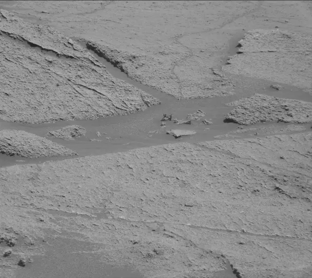 Sol 3238: Mast Camera (Mastcam)