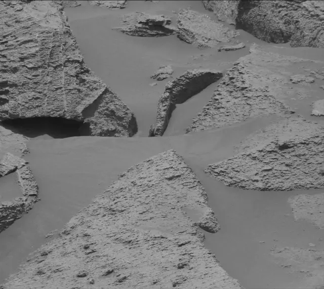 Sol 3251: Mast Camera (Mastcam)