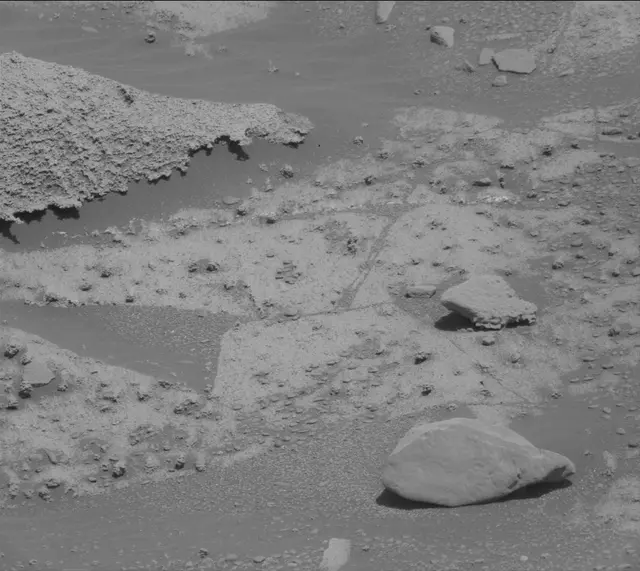 Sol 3251: Mast Camera (Mastcam)