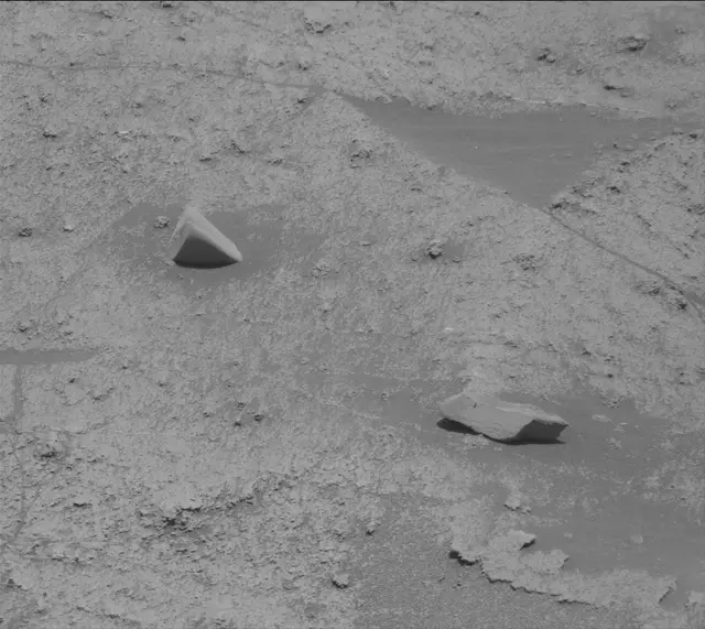 Sol 3251: Mast Camera (Mastcam)