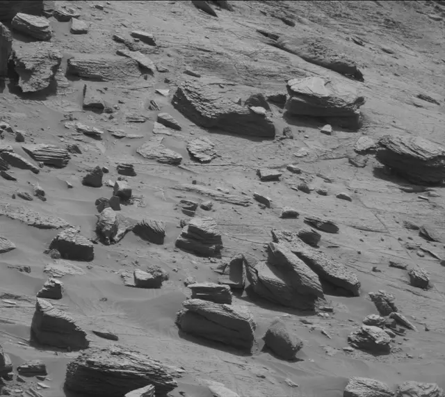 Sol 3251: Mast Camera (Mastcam)