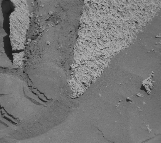 Sol 3272: Mast Camera (Mastcam)
