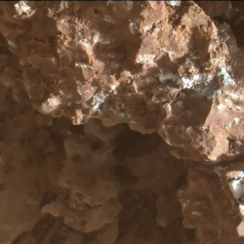 Sol 3272: Mars Hand Lens Imager (MAHLI)