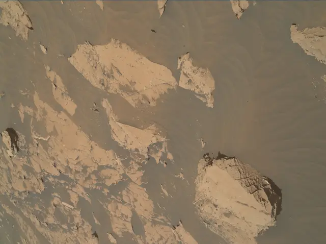 Sol 3303: Mars Hand Lens Imager (MAHLI)