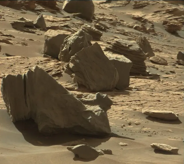 Sol 3312: Mast Camera (Mastcam)