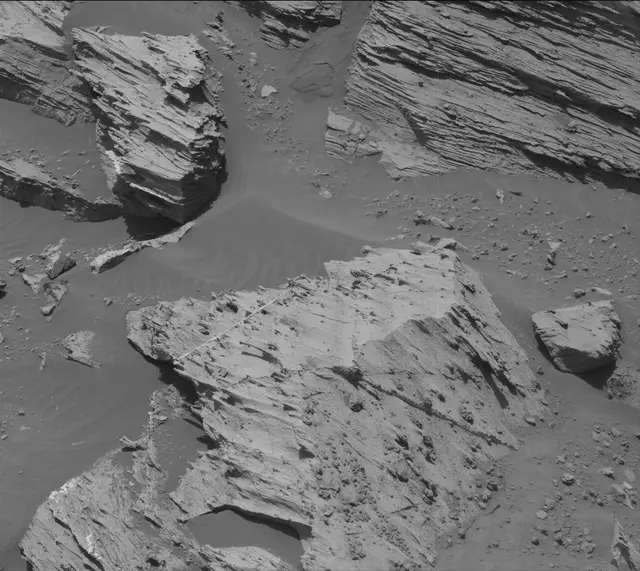 Sol 3320: Mast Camera (Mastcam)
