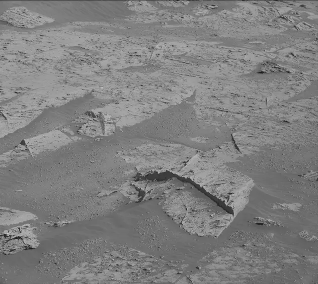 Sol 3322: Mast Camera (Mastcam)