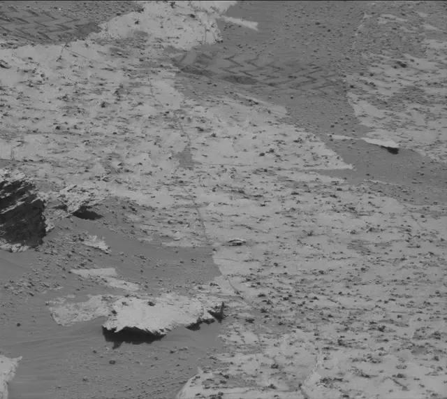 Sol 3329: Mast Camera (Mastcam)