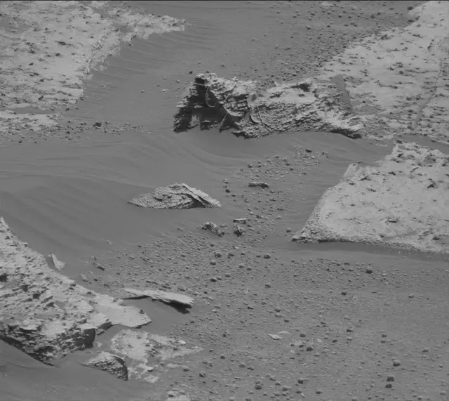 Sol 3329: Mast Camera (Mastcam)