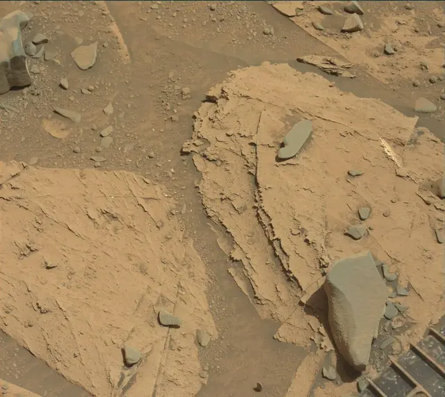 Sol 3330: Mast Camera (Mastcam)