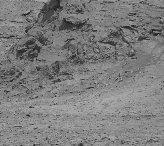 Sol 3330: Mast Camera (Mastcam)