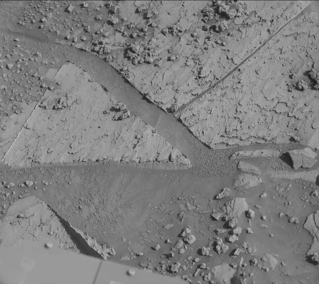 Sol 3331: Mast Camera (Mastcam)