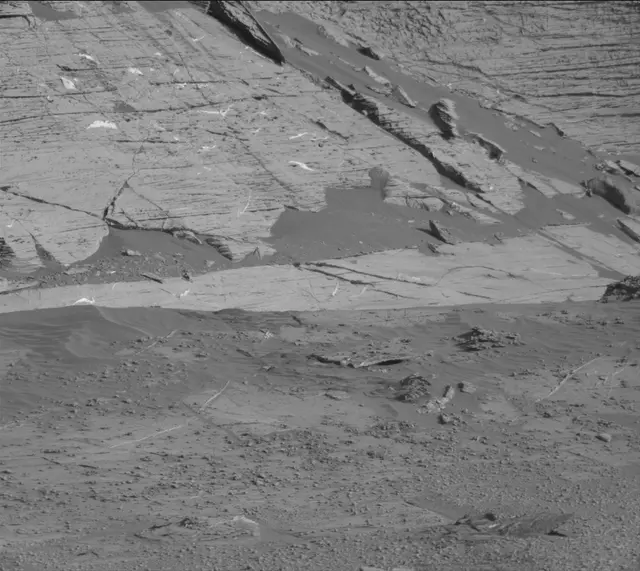 Sol 3331: Mast Camera (Mastcam)