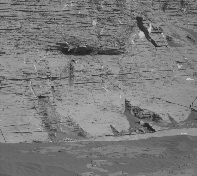 Sol 3331: Mast Camera (Mastcam)