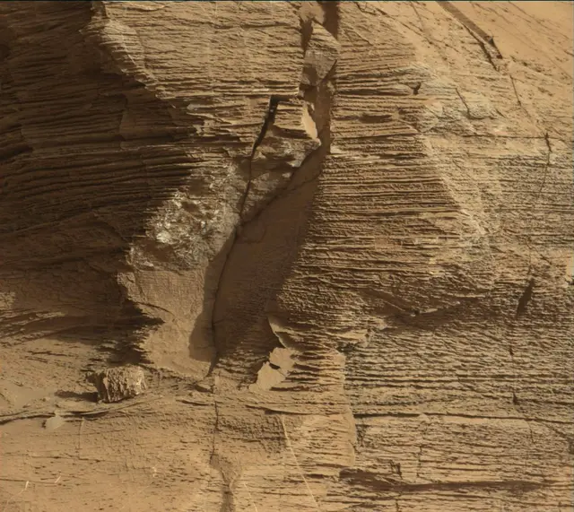 Sol 3331: Mast Camera (Mastcam)