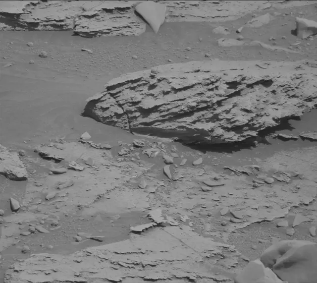 Sol 3331: Mast Camera (Mastcam)