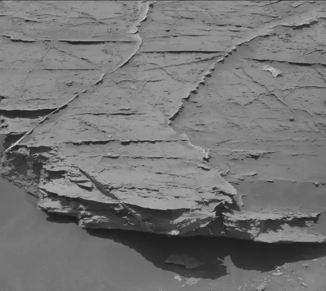 Sol 3333: Mast Camera (Mastcam)