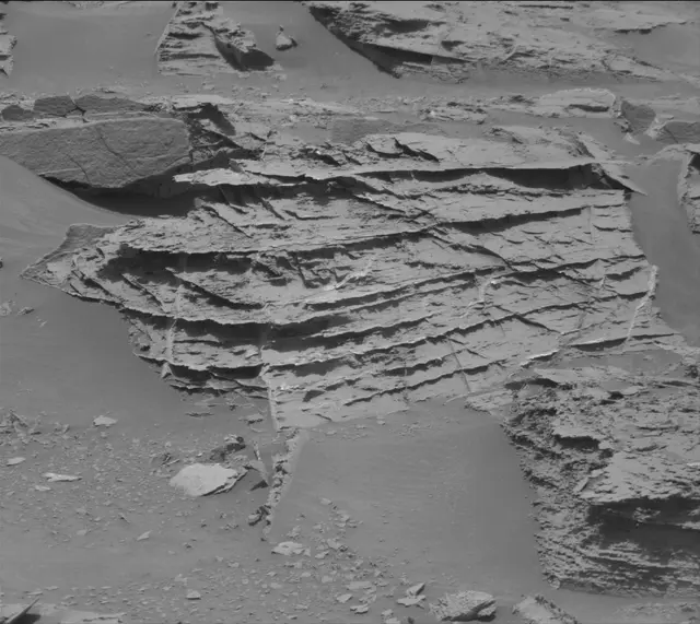 Sol 3333: Mast Camera (Mastcam)