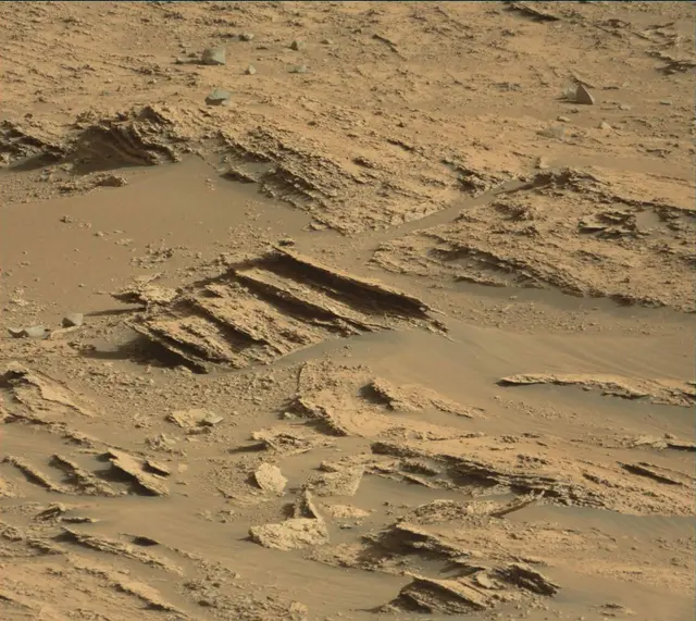 Sol 3333: Mast Camera (Mastcam)