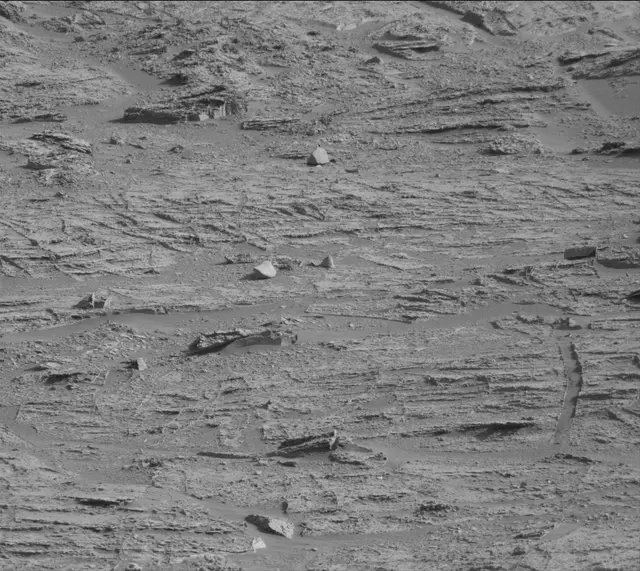 Sol 3333: Mast Camera (Mastcam)
