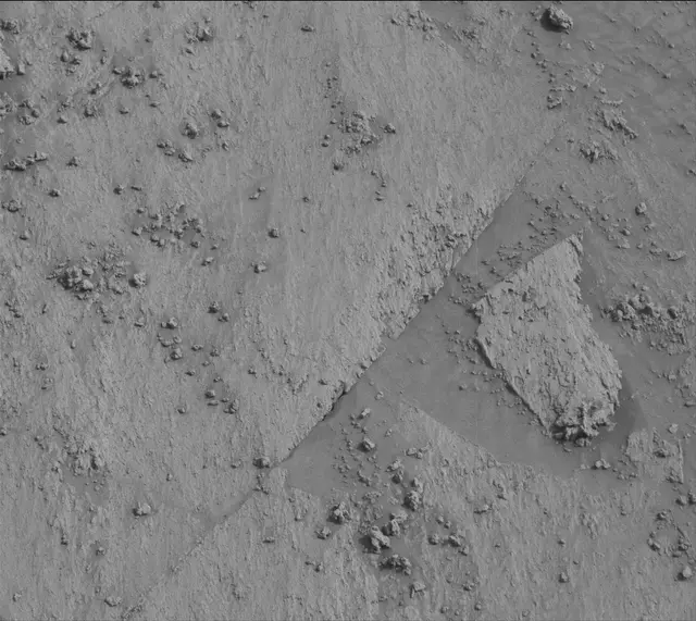 Sol 3347: Mast Camera (Mastcam)