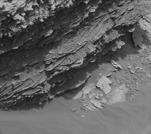 Sol 3354: Mast Camera (Mastcam)