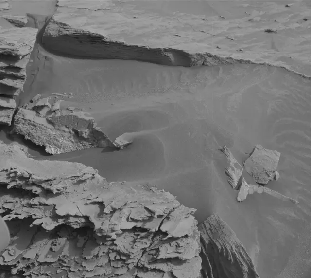 Sol 3354: Mast Camera (Mastcam)