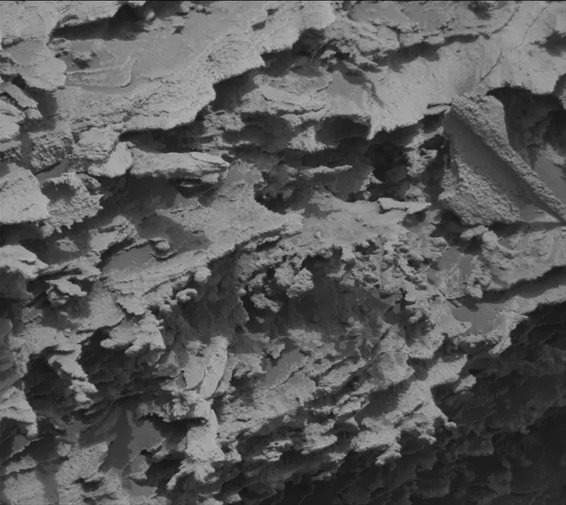 Sol 3354: Mast Camera (Mastcam)